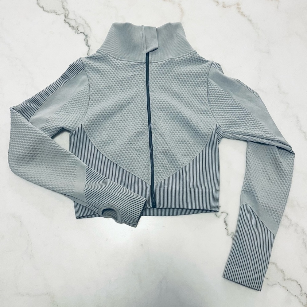 Grey active wear jacket crop top size small